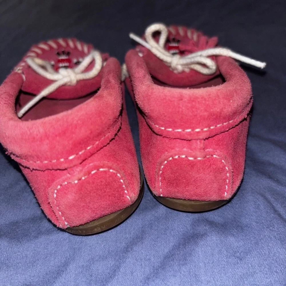 Minnetonka Kids Pink Suede Thunderbird Beaded Moccasins Size 8 2605